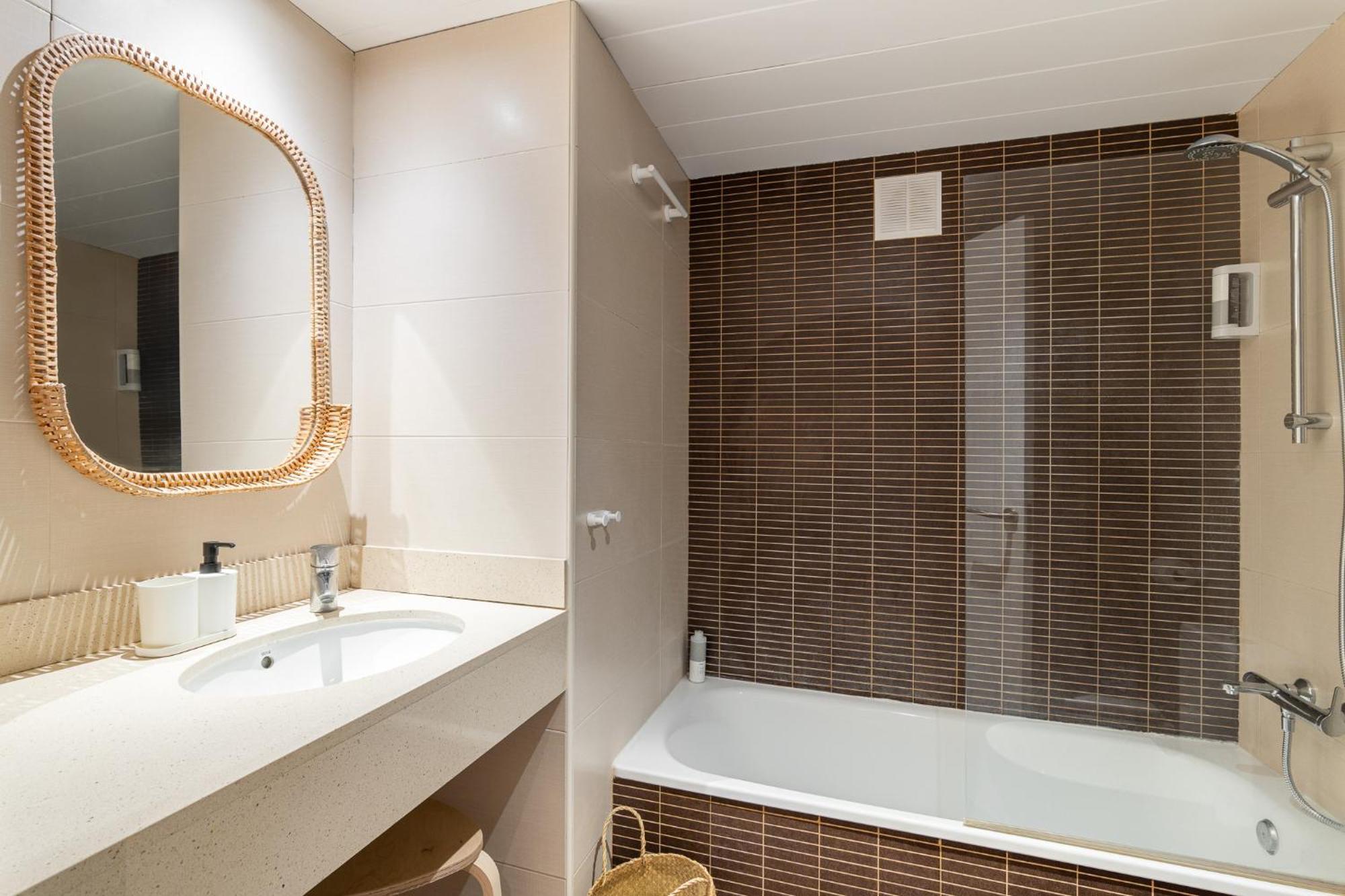 Les Corts Exclusive Apartments By Olala Homes Барселона Экстерьер фото